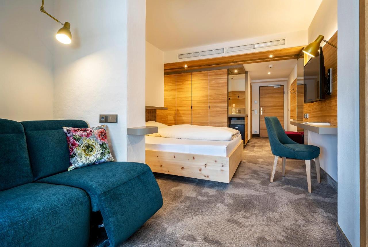 Hotel Frechdachs บาดฟึสซิง ภายนอก รูปภาพ