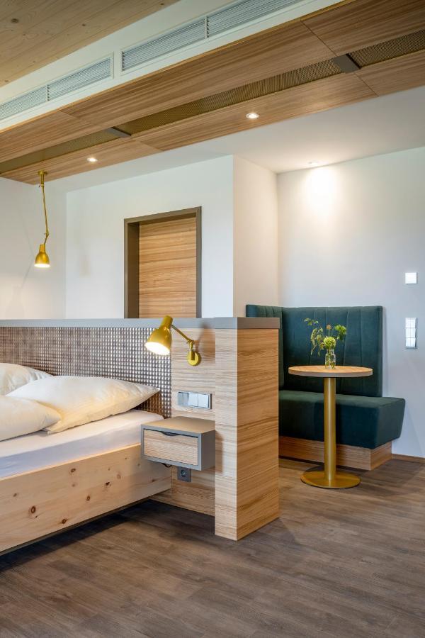 Hotel Frechdachs บาดฟึสซิง ภายนอก รูปภาพ