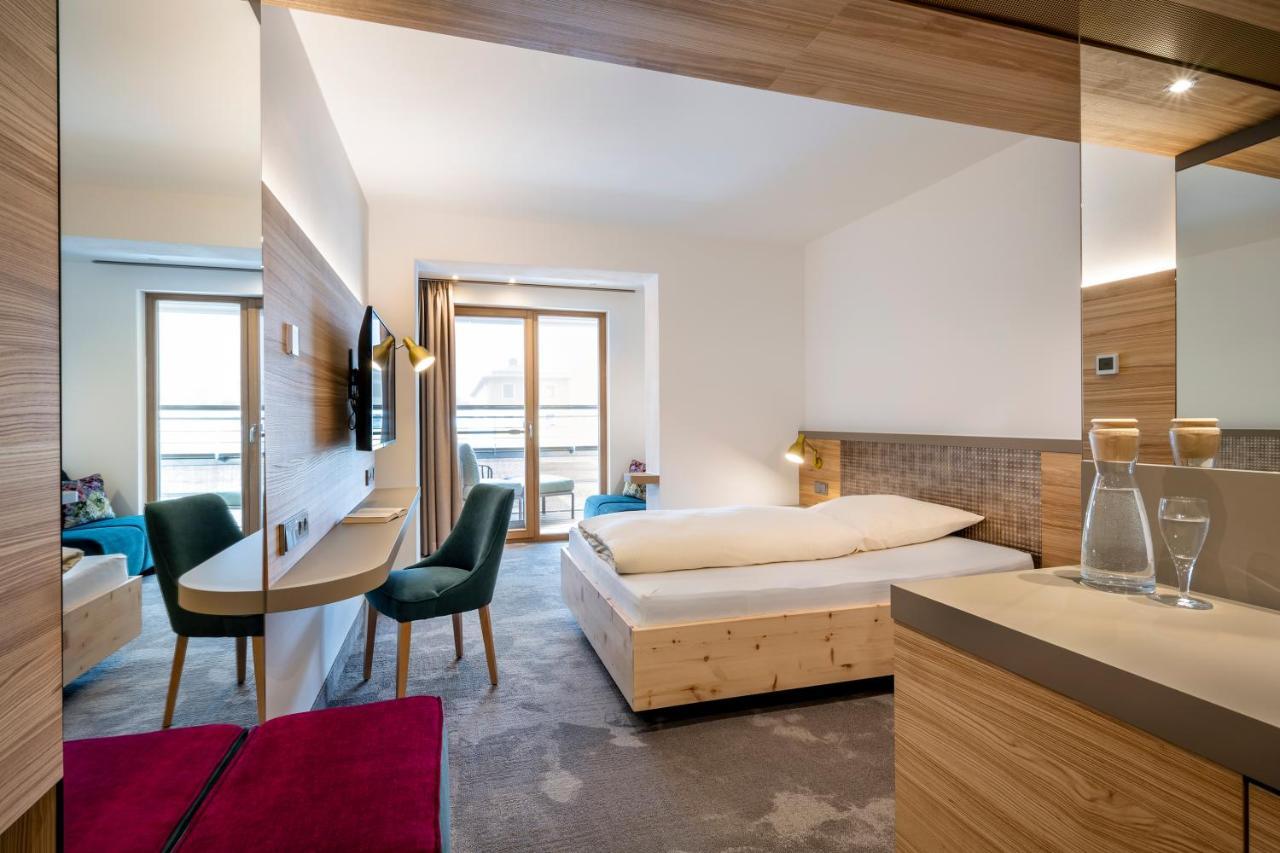 Hotel Frechdachs บาดฟึสซิง ภายนอก รูปภาพ