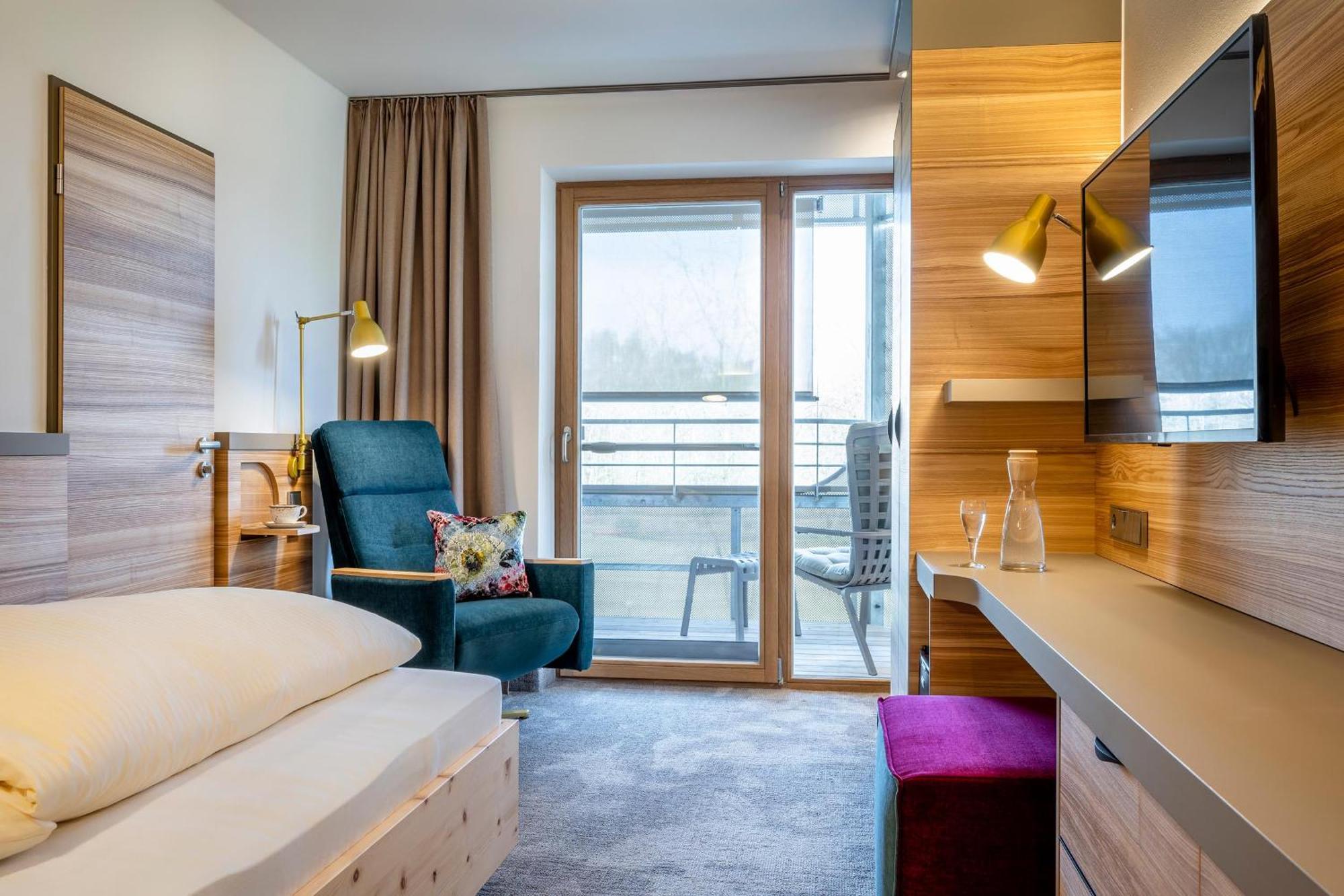 Hotel Frechdachs บาดฟึสซิง ภายนอก รูปภาพ